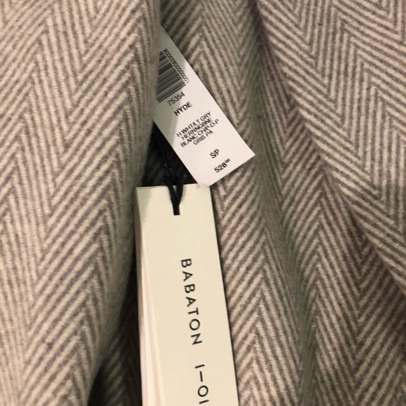 Aritzia wool and cashmere coat - BNWT - Picture 5 of 5